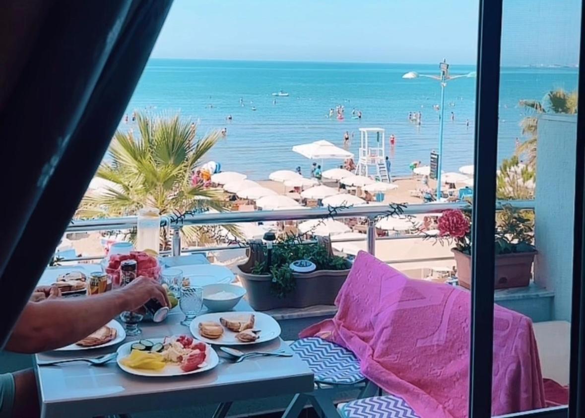 Durres Strand Direkt Am Meer Екстер'єр фото